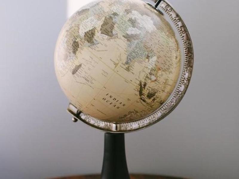 E27F5DE473B8292D546BB366F8B3A748