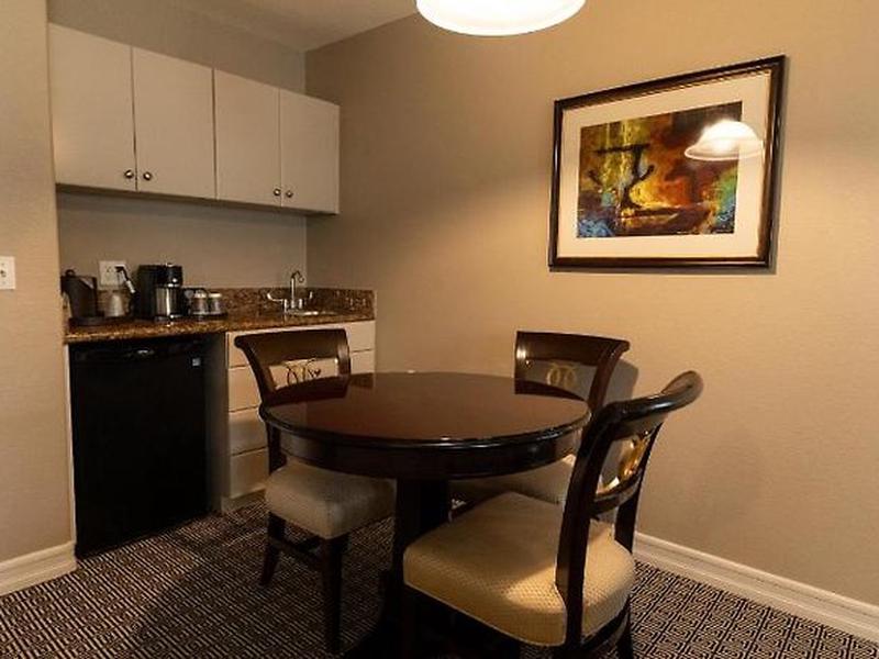 B126E66871AD60E4E0B2516F3718FCB1