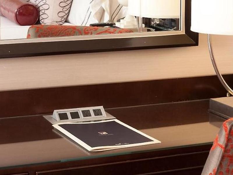 8FB7032B2A6D7709917C10DAB9399815