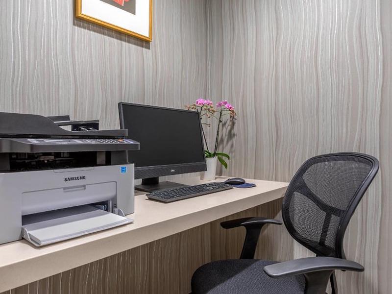 DE4DED3EBFB23EE18CFDA6604D7338CB