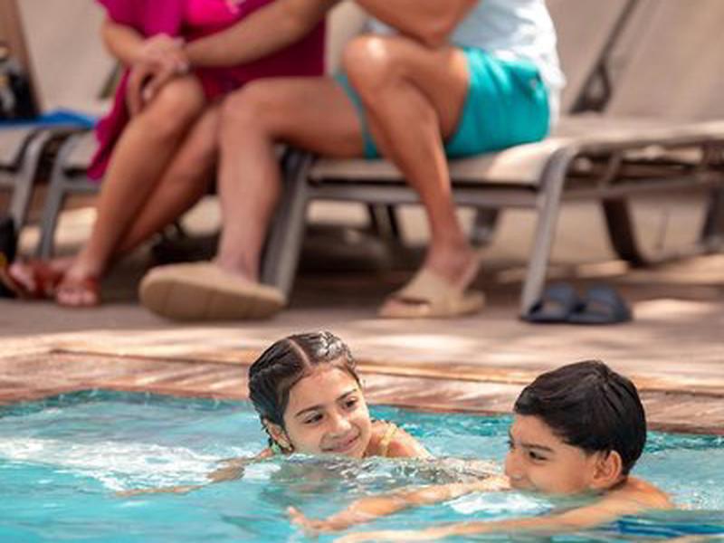 C82265D88BD7B7ACA4A19FD8D47F0537