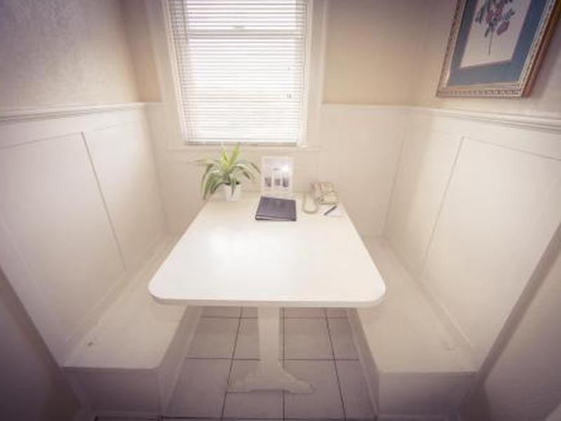 19E80322367EDF5884F29CF0EF4C7AD8