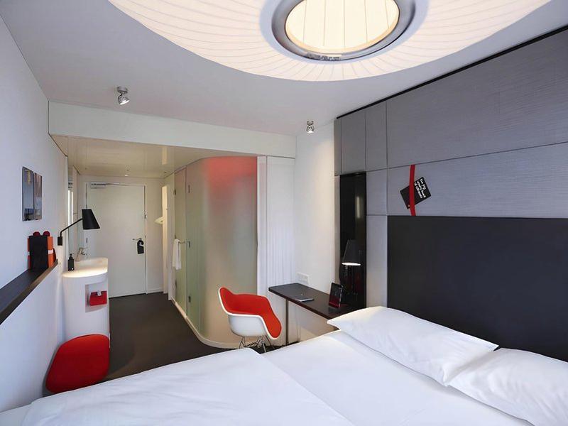 citizenM Los Angeles Downtown