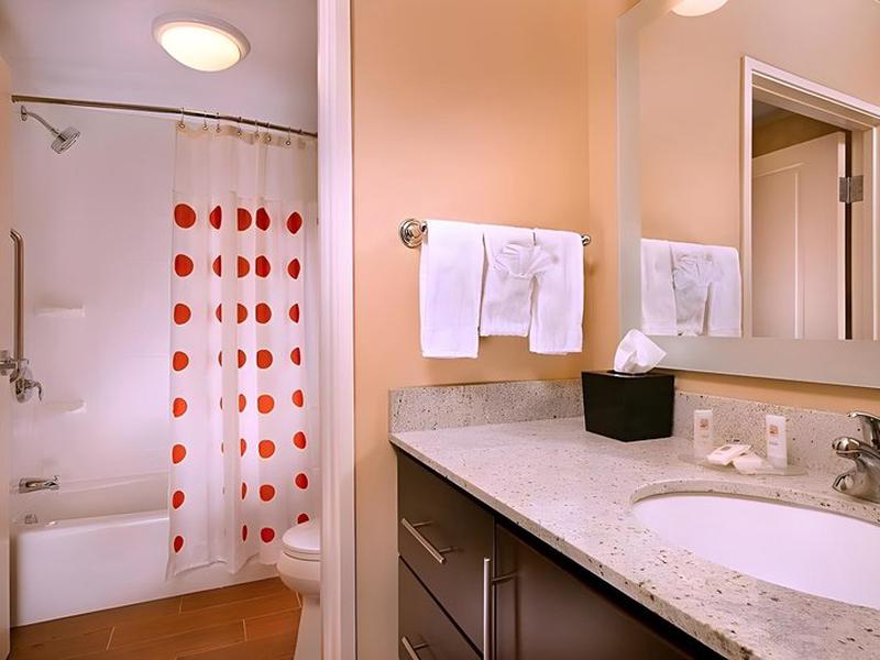 9FF218AC7DDBF7FE8ABB0F1085A600B2