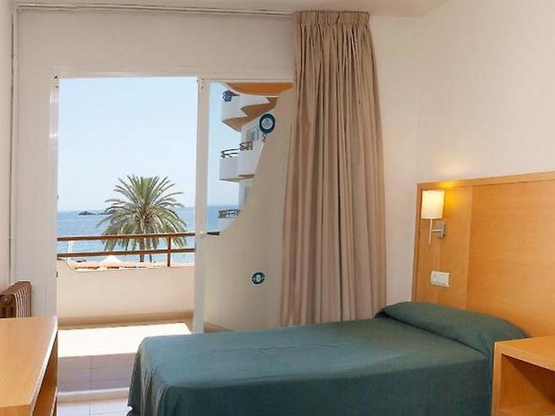 A6E24498AFA6670D6B9678FE7F485638