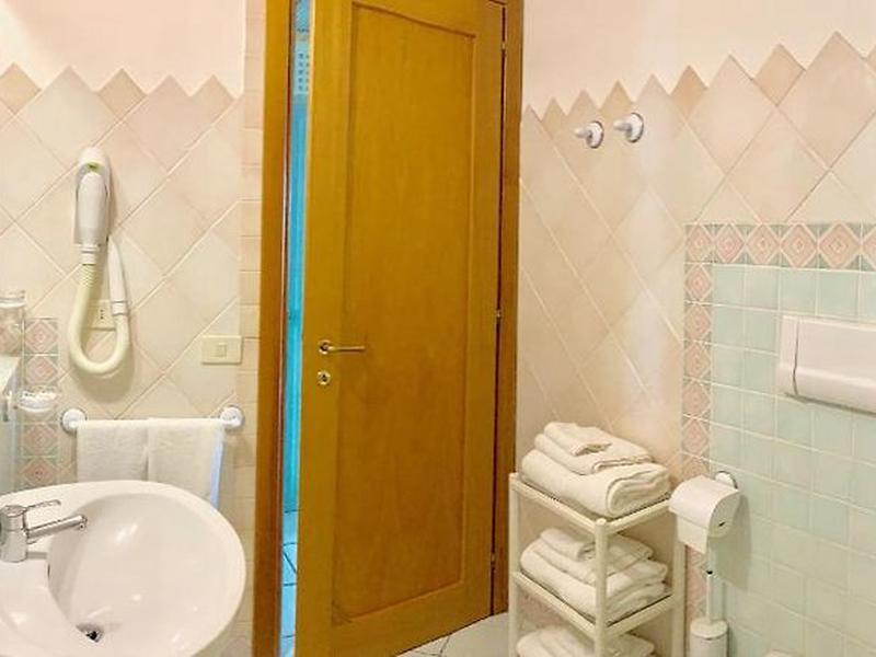 972C6829A09729E52309CDCDC9A66AE6