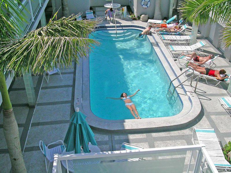 C47759883B528A9D6F816CA4520A2835