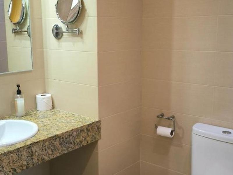 8A8B69FCFC404290513A6911F94FD68B