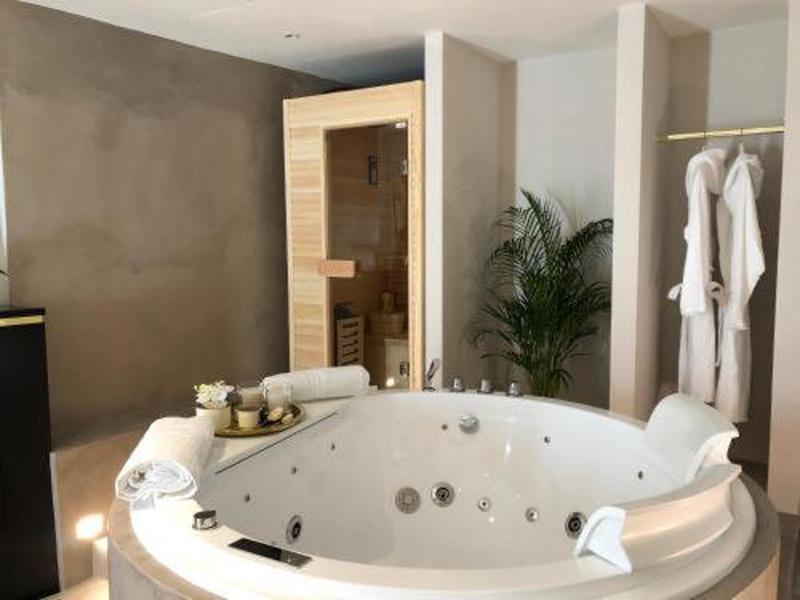 82D10617AE43E87570D03C7EB0333108