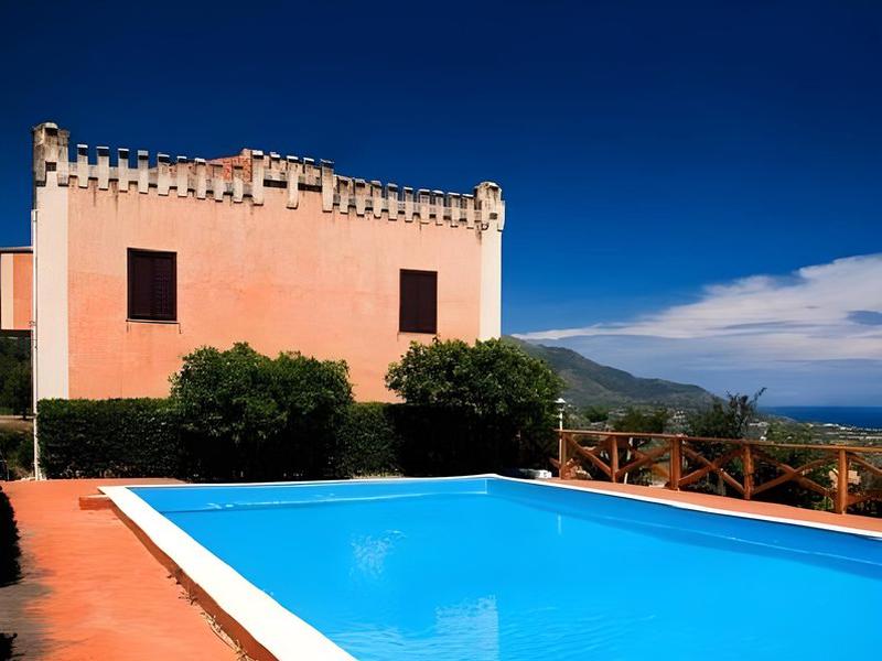 031BE3B8A7325A5F49D8D5C10E3C5703