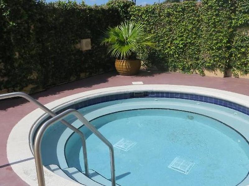 CC068C46D3550222BFF87B12215B6FD8