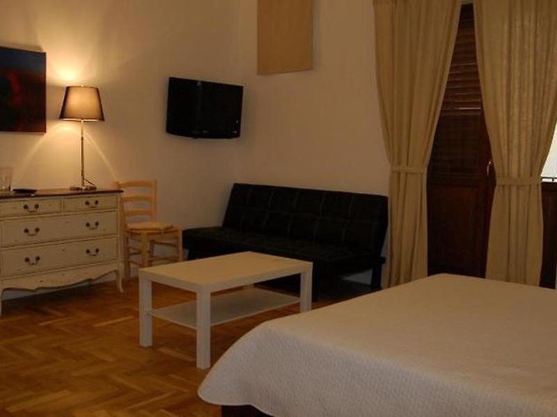 6660DEF4262D9C82C4F42FDC90F53DBD