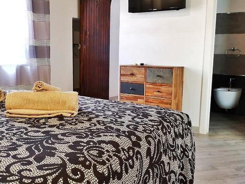 032B5BB7A5B46066FE11FF5EDC57FAFB