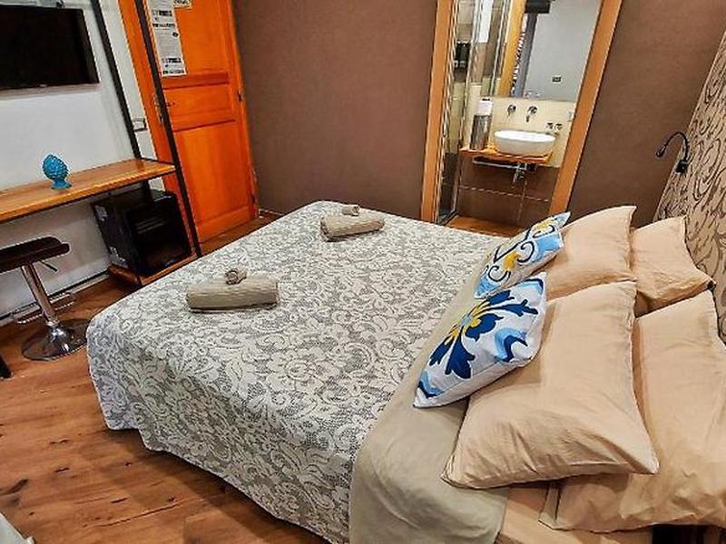 F445FE2A22B26BD6352003FABC24B187