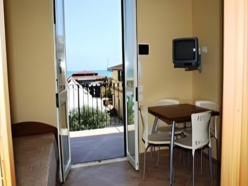 4038214F42A09EE28E33F74E8B5210EF