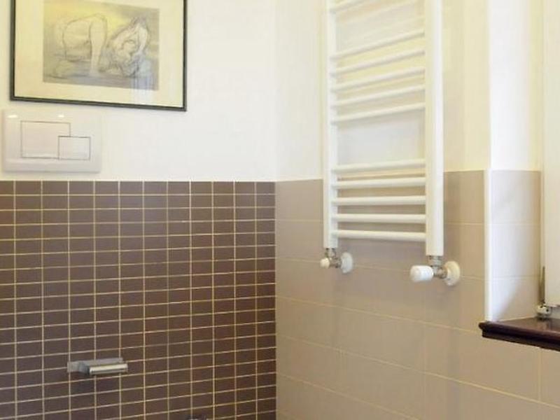 215BBAB1AA1D046CD0E4E7AD812A9AB0