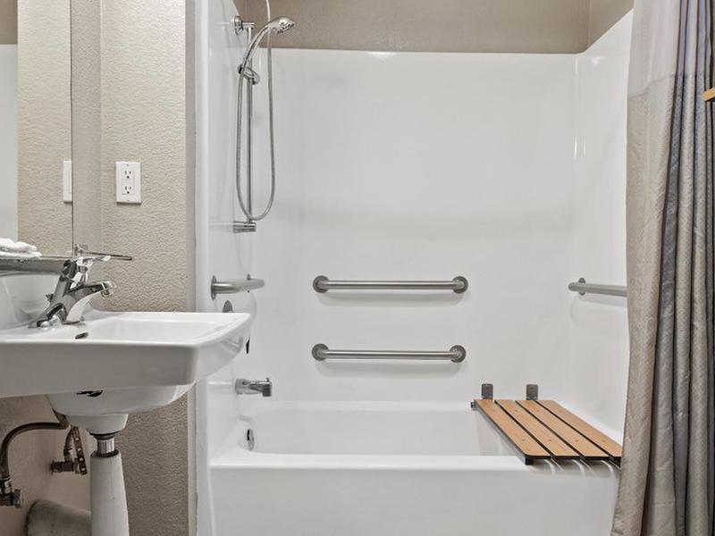 CB0E9D67610A0D69E925AC0EF763F21D