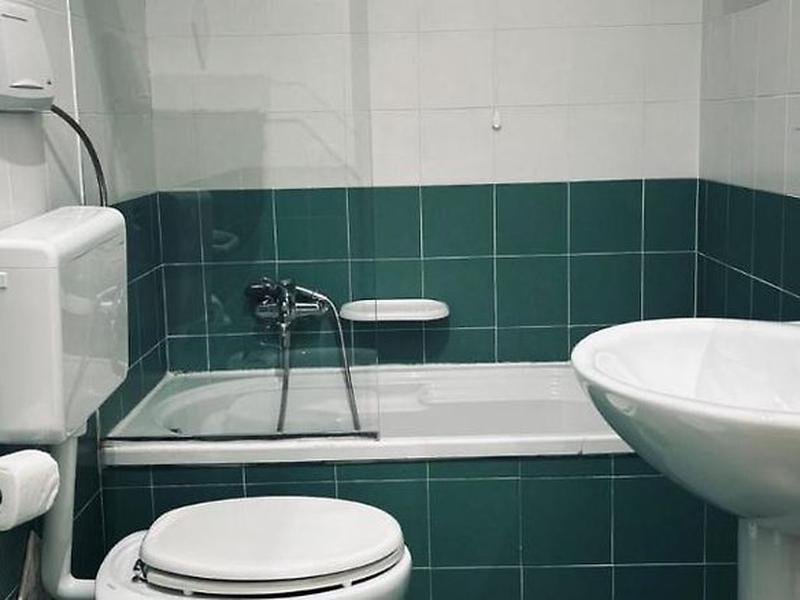 0E733CC1B85ABE162FFA818C7E7FBFFC