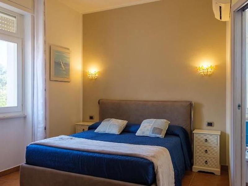 89B9477498B9420218B1461D08305EB2