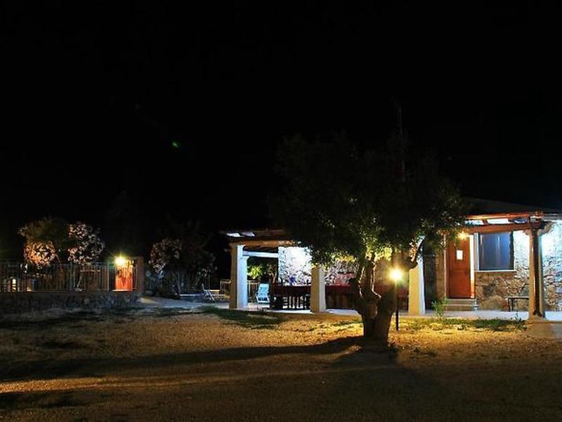 ABED6C2010B4CB643CC280926D80E9FE