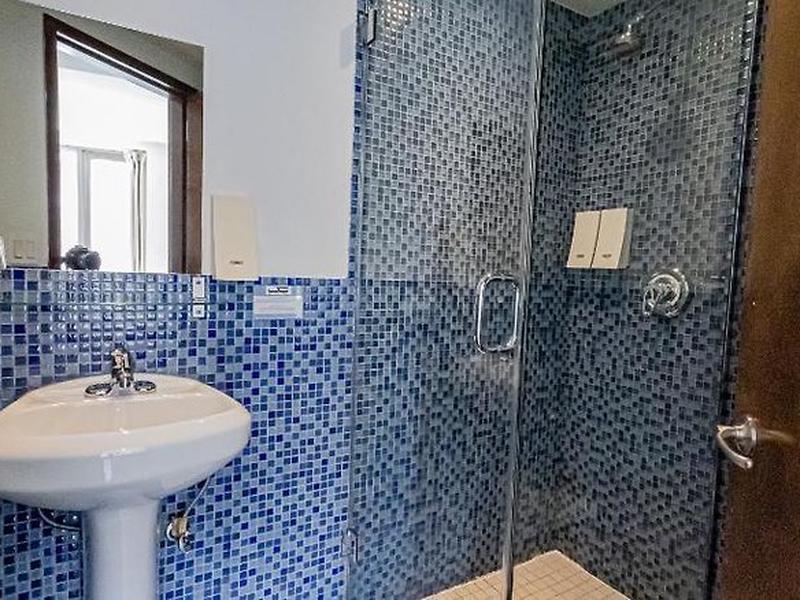 4FF7B0AF1E6D206DAAC13DA7B6BDF5A1