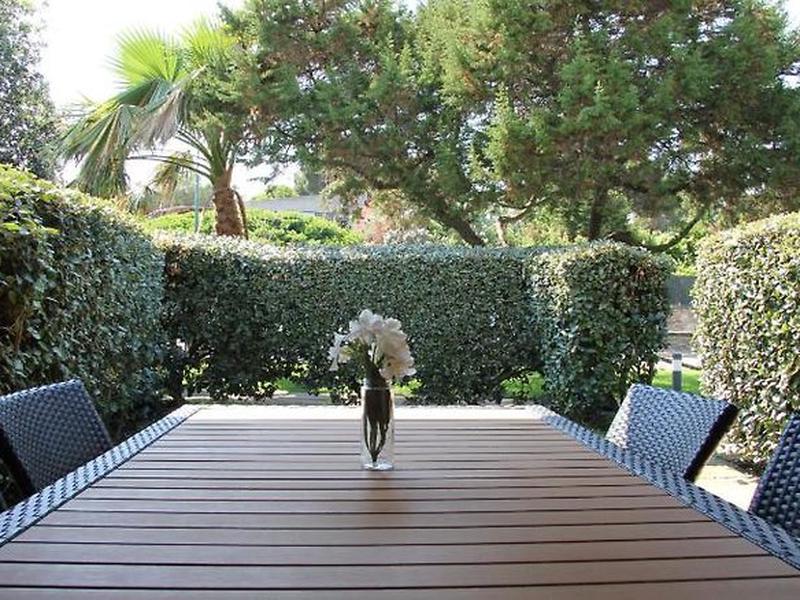 2A06759EDBF70F729E4D2F16C9182529