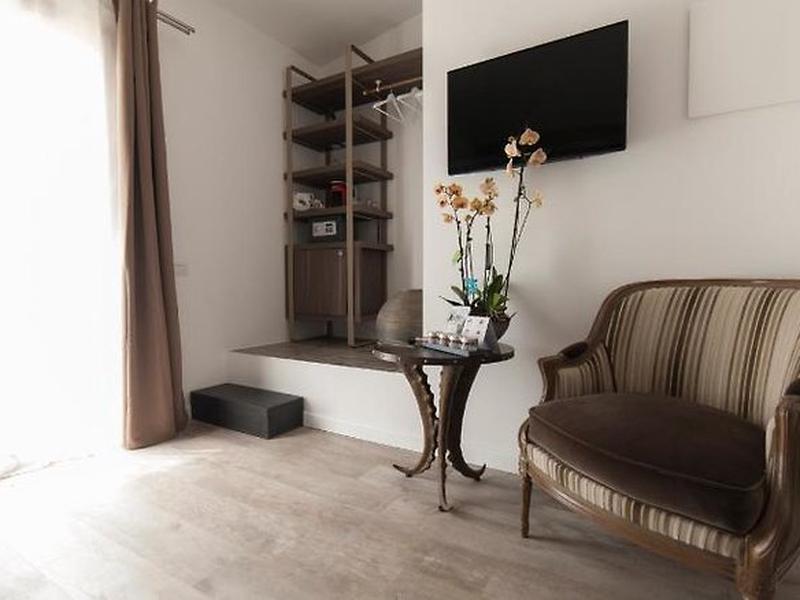 949B001AB7E7C53C582BE3990E3BAA46