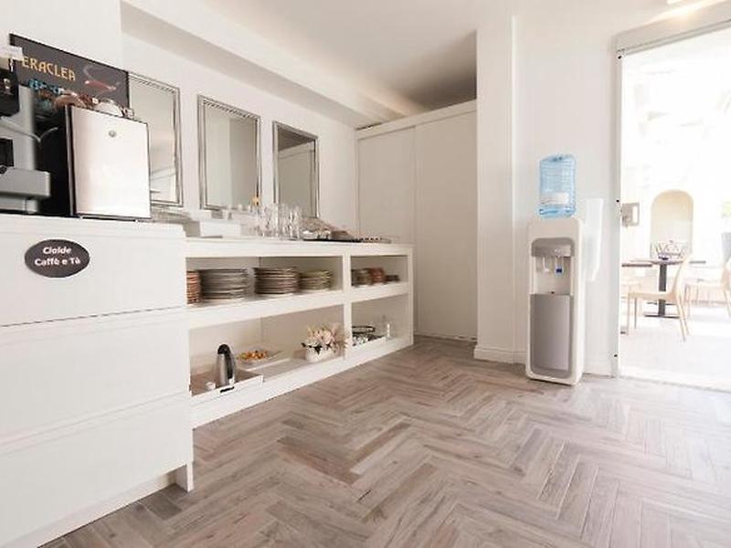 948DC27B170E8A12607B04CA5043A8BC