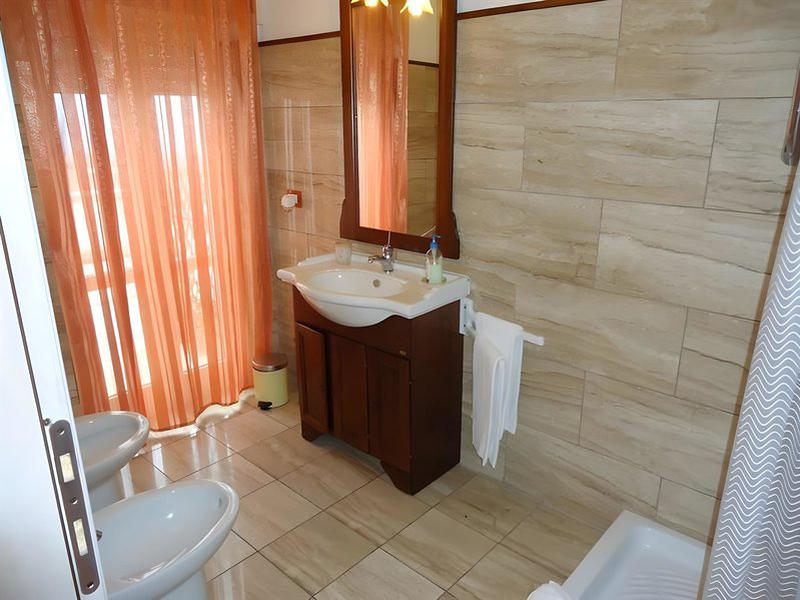 A5C9B917B00BA204D6916CA03E0CBFF4