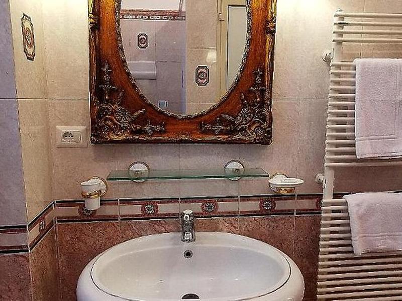 F15D620B100F96DDE1D07A18A35DA058