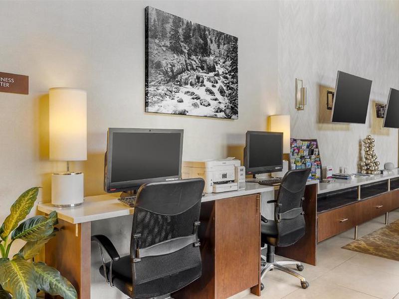 CD9933B6CAE60104EEE185EEE9B806C1