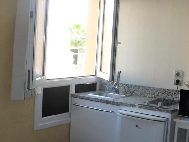 25EBFBAE9A0B9E331DC5384396B274BE