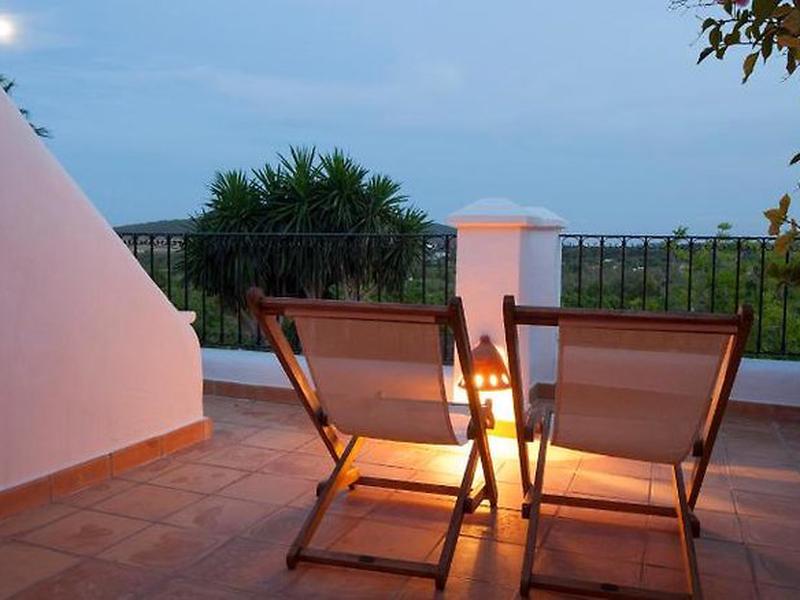 D56C9A5325304AE186BB5ABE502FBDE1