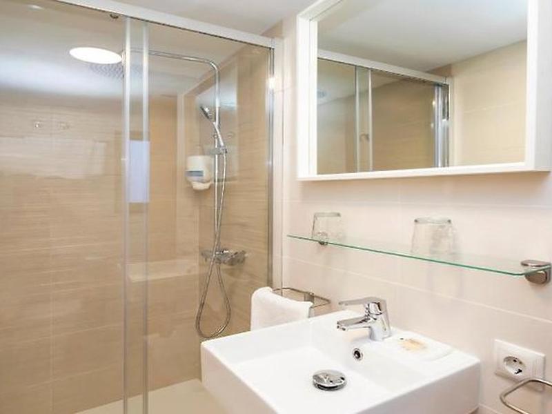 830CC695F5429C587F2F5EE011447170