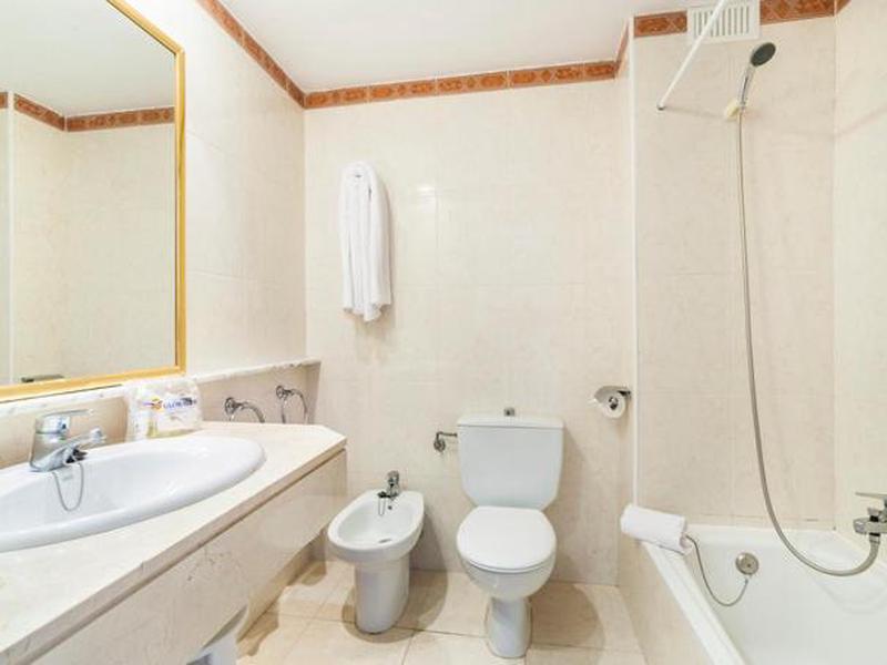 FFD47CDDA99D6D7CC1E31154B240FB05