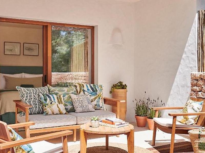 42806B0A62E66F7CF1A8854D6B64E46F