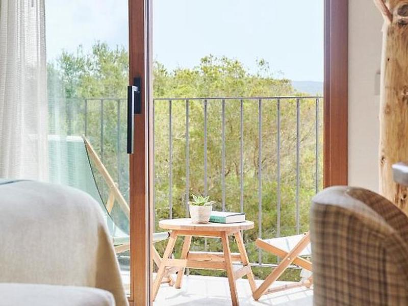 2025F012233563E51560F48C4D86EA4C