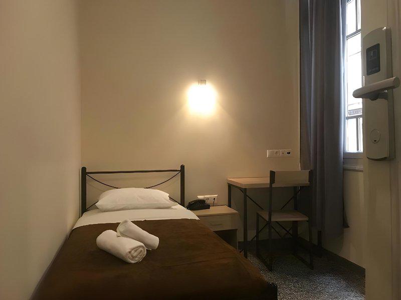 F4F7CA4F8FD08D8493687B8C72FA5ADB