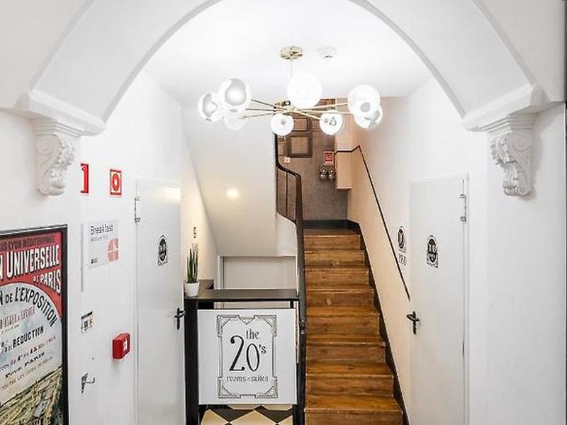 2C6A18674A04F64BAE06BB9D332D29C0