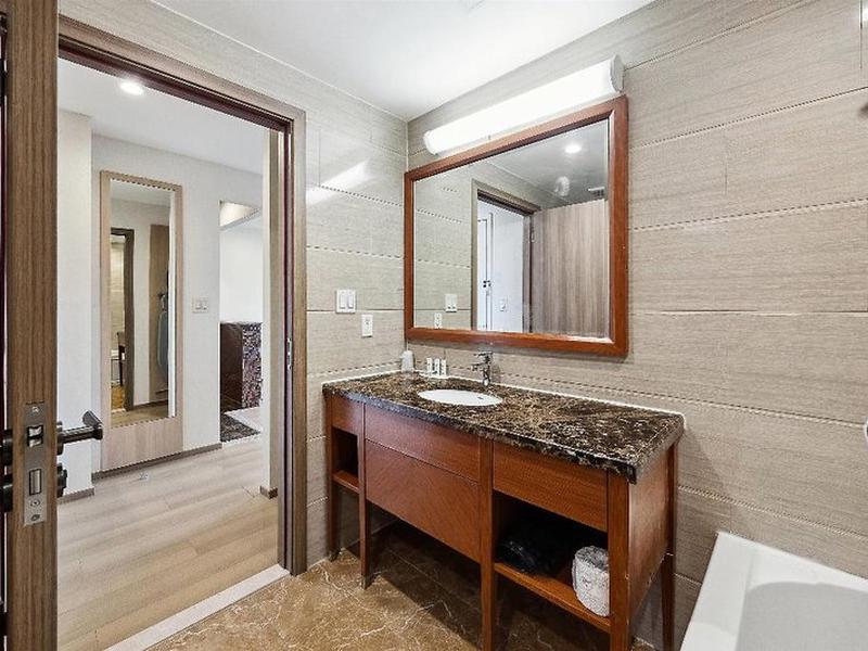 64A960B27C7A547FC4B7F08D72EBD7E4