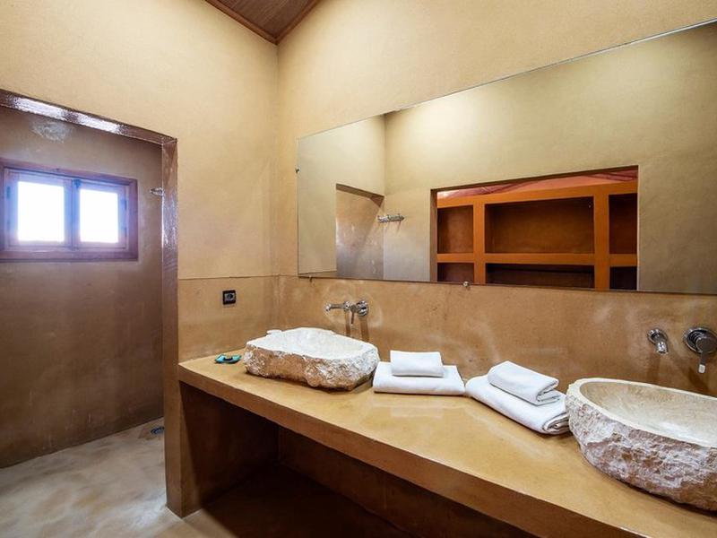 D2FE0DDAC2A09FC2A293D7A5B0F5E6BF