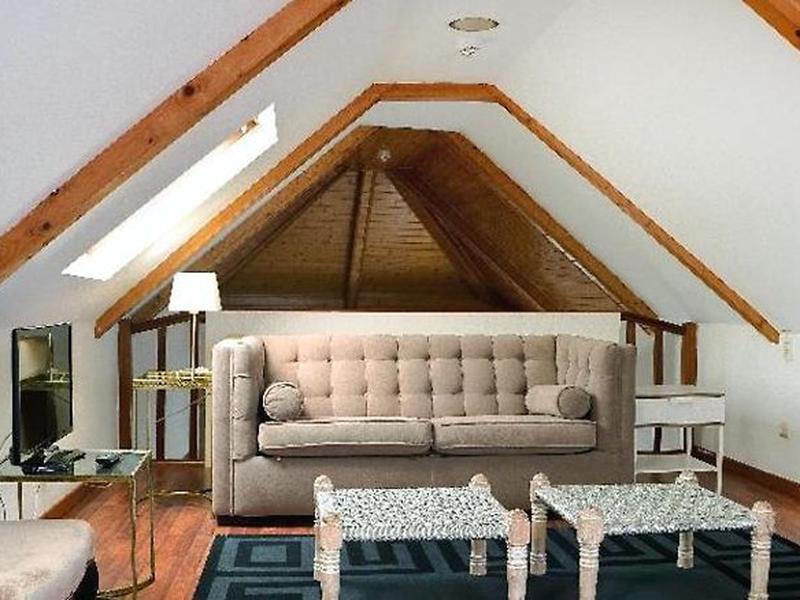 60ADD1F76B85F71A3B7944246319B1C8