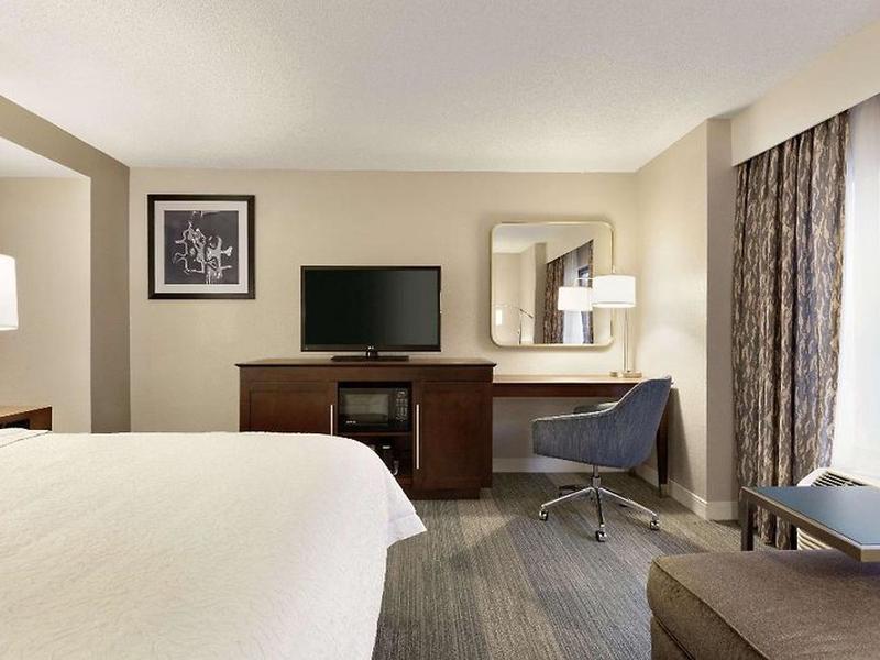 Hampton Inn & Suites Nashville-Downtown