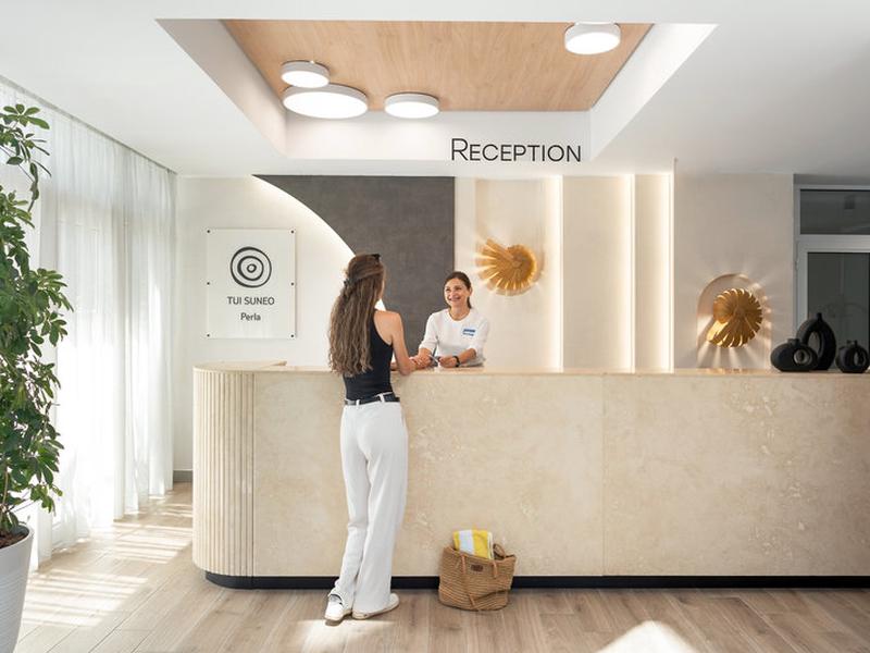 61EABE4BE048C45935C2472E1F67324B