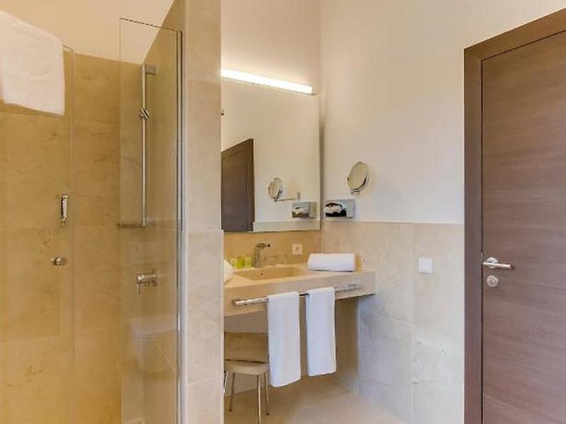 EFB7B87CFA4083594E5551F773C091D7