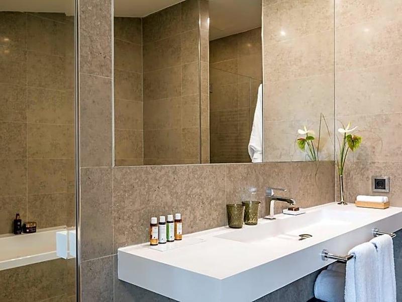 31797F0ED4031F6AD9B9E9A766E89E5D