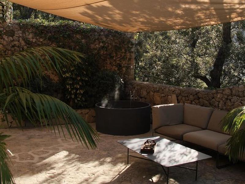 9AFDE9CD0021554174A1C3F3B837C795