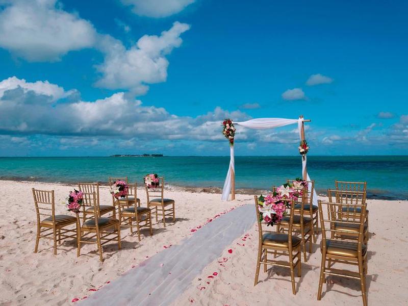 Courtyard by Marriott Nassau Downtown/Junkanoo Beach