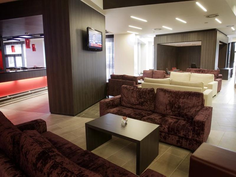 573E0DAF84E64C39CA904E5683257AF3