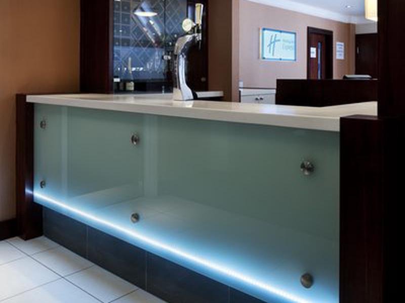 611C11948F085BA121317599B29993F1